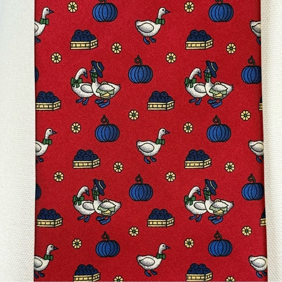 Mates Como 100% Silk Tie Made In Italy Red And Blue Geese & Pumpkins 57.5” Long - Picture 7 of 7